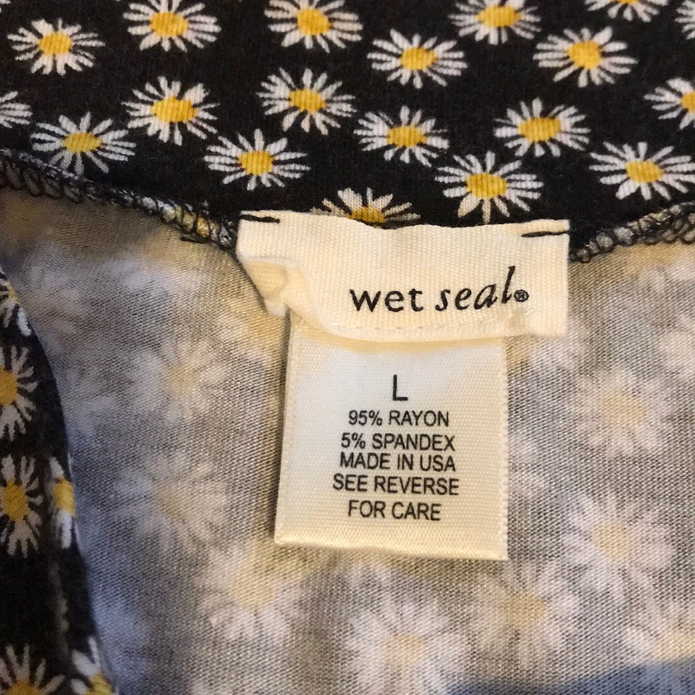 ❌SOLD❌Wet Seal daisy print pencil skirt - Picture 4 of 4